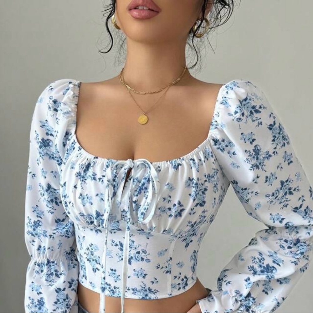 💎💎Floral Blue and White Women's Top